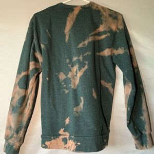 Bleach dyed crew neck sweater